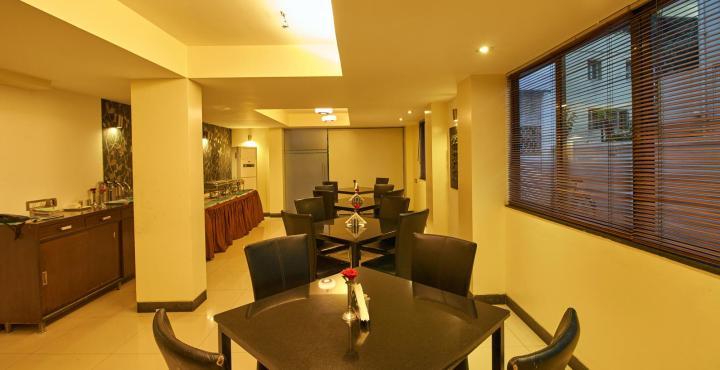 Centurion Inn Pune Esterno foto
