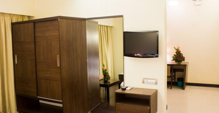 Centurion Inn Pune Esterno foto